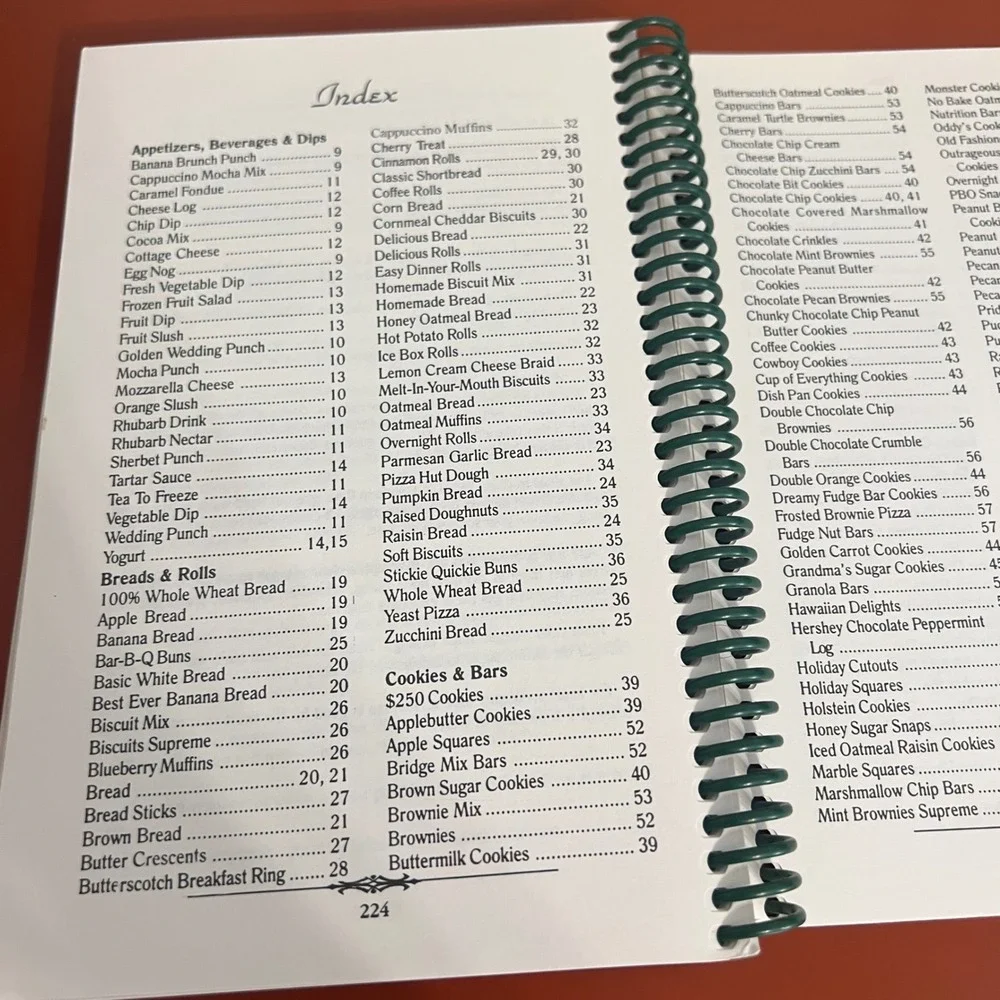 Family Treasures Cookbook Recipes from the Heart Amish Mabel Yoder Spiral Bound